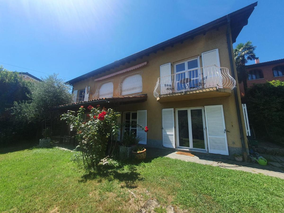 Golden Hill - Big Rooms With Kitchen And Garden Collina d'Oro Екстериор снимка