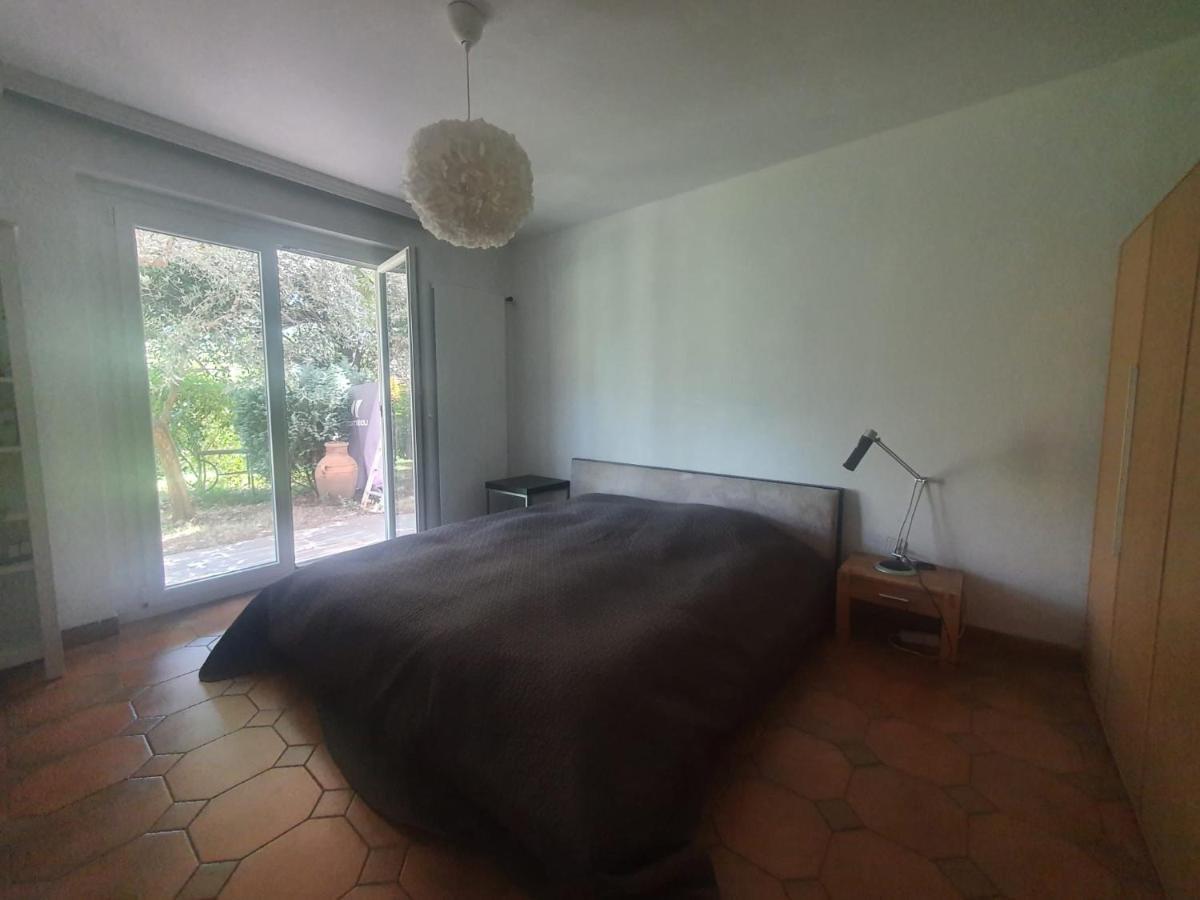 Golden Hill - Big Rooms With Kitchen And Garden Collina d'Oro Екстериор снимка