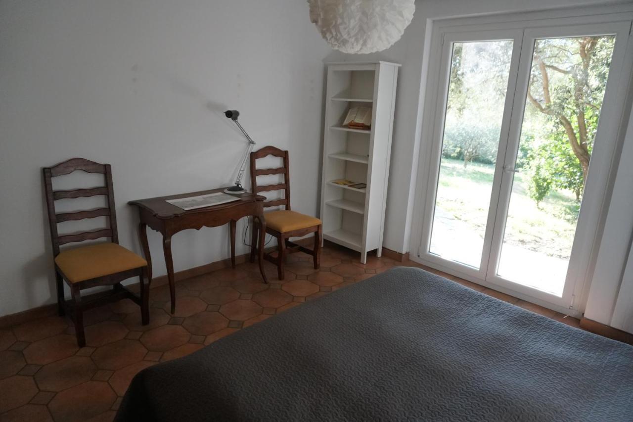 Golden Hill - Big Rooms With Kitchen And Garden Collina d'Oro Екстериор снимка