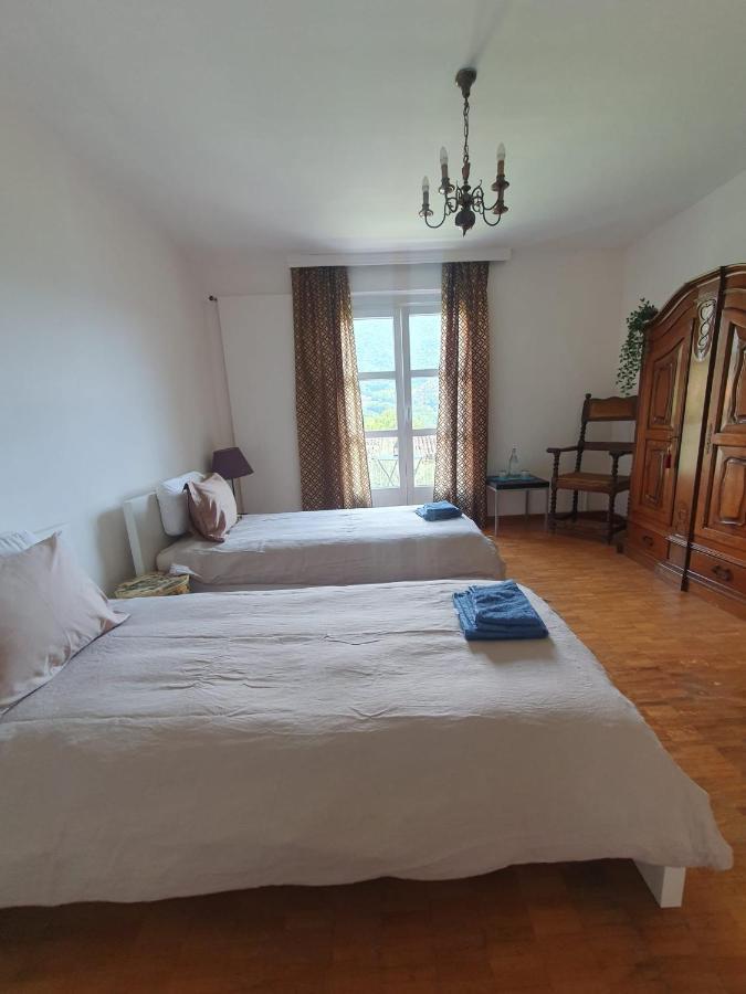 Golden Hill - Big Rooms With Kitchen And Garden Collina d'Oro Екстериор снимка
