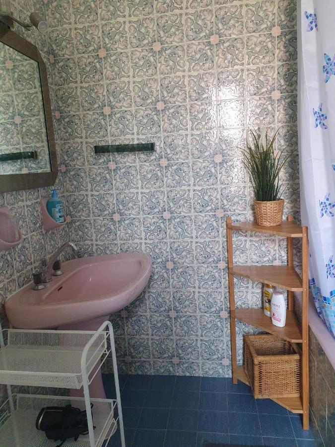 Golden Hill - Big Rooms With Kitchen And Garden Collina d'Oro Екстериор снимка